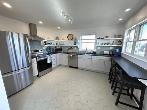 44 Indian Rd, Little Compton, RI 02837