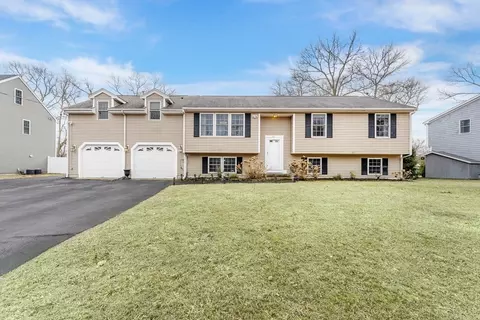 23 Beaver St, Brockton, MA 02302