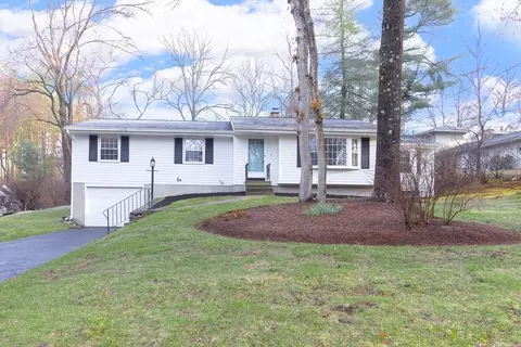 5 Bayberry Ln, Framingham, MA 01701