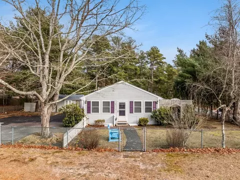42 Wareham Lake Shore Dr, Wareham, MA 02538