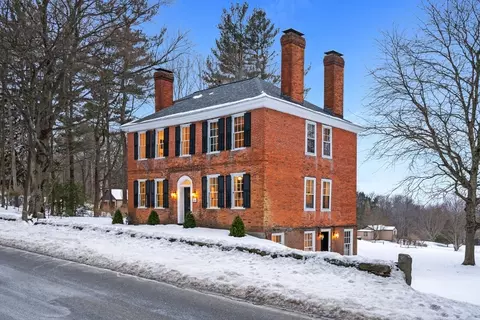 36 Bolton Rd, Harvard, MA 01451