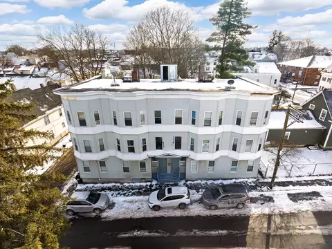 96-98 Grove St, Lowell, MA 01851