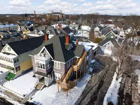 1117 Middlesex St, Lowell, MA 01851