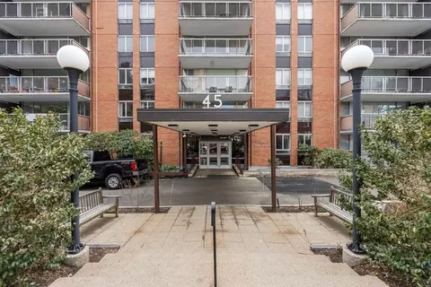 45 Longwood Ave #406, Brookline, MA 02446
