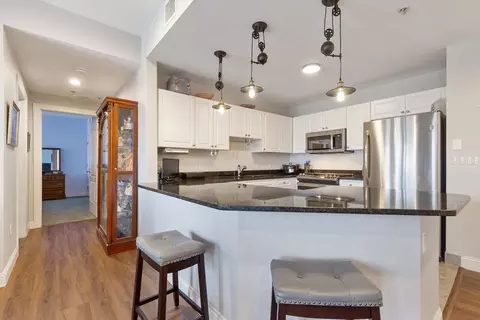 614 Pond St #1414, Braintree, MA 02184