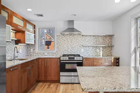 15 1 High St #1, Salem, MA 01970