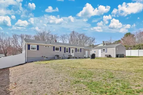 48 Zephyr Ln, Springfield, MA 01128 photo 2