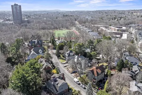 19 Edgehill Rd, Brookline, MA 02445 photo 24