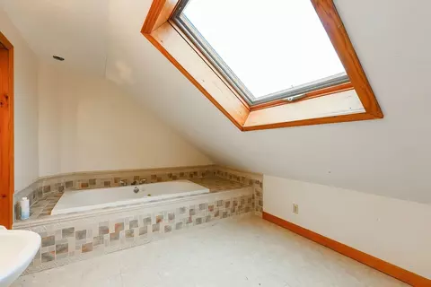 10 Slater St, Webster, MA 01570 photo 25
