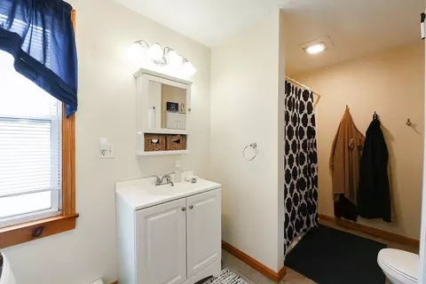 10 Slater St, Webster, MA 01570 photo 31