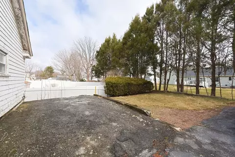 10 Slater St, Webster, MA 01570 photo 42