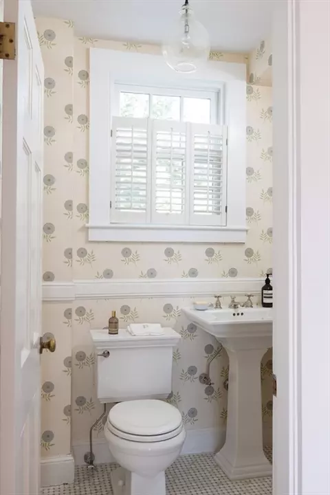 164 Willard Rd, Brookline, MA 02445 photo 13