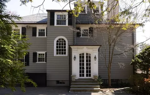 164 Willard Rd, Brookline, MA 02445 photo 2