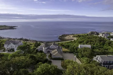 73 Phillips Ave, Rockport, MA 01966