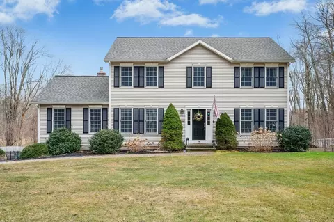 59 Snow Rd, West Brookfield, MA 01585