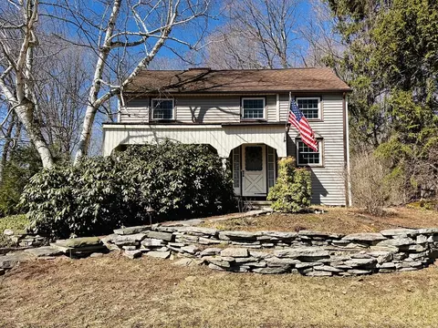 226 Mosier St, South Hadley, MA 01075