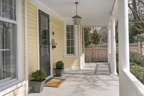 58 Cottage St, Wellesley, MA 02482