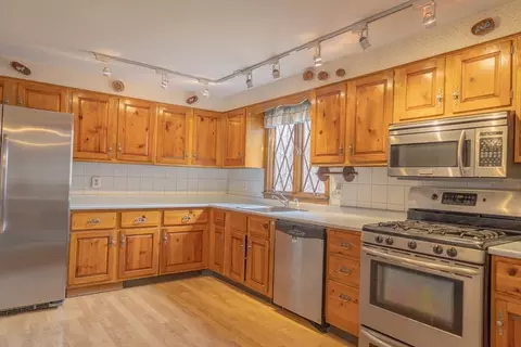 10 Brookside Rd, Mansfield, MA 02048 photo 9