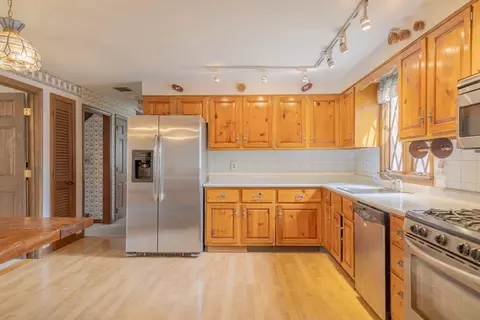 10 Brookside Rd, Mansfield, MA 02048 photo 8