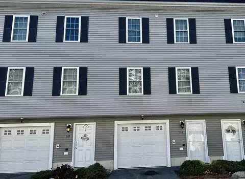 80 Rogers St #504, Lowell, MA 01852