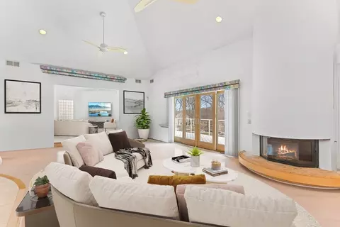 85 Kilby St, Hingham, MA 02043 photo 12