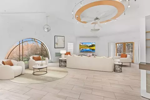 85 Kilby St, Hingham, MA 02043 photo 13