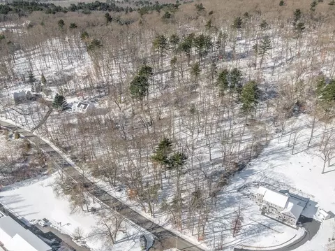 45 Pineswamp Rd, Ipswich, MA 01938