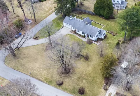 21 Mcgregory Rd, Sturbridge, MA 01566 photo 2