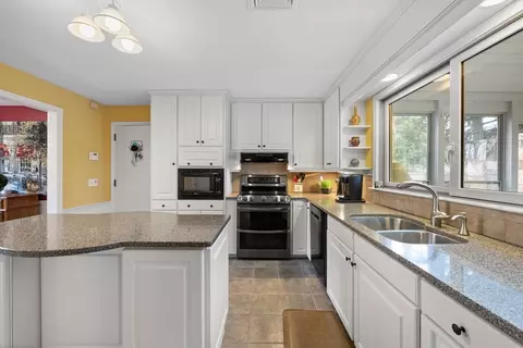21 Mcgregory Rd, Sturbridge, MA 01566 photo 5