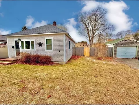 50 Sandwich Rd, Wareham, MA 02571