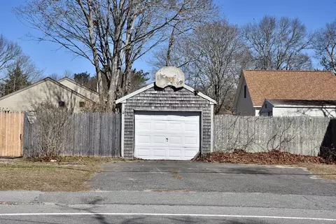 Exterior - 50 Sandwich Rd, Wareham, MA 02571 photo 3 of 11