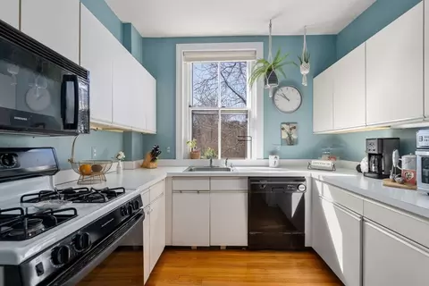 1 Regent Cir #2, Brookline, MA 02445 photo 5