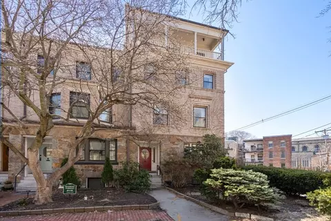 1 Regent Cir #2, Brookline, MA 02445
