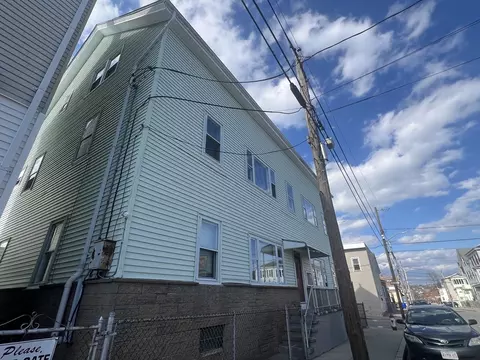 305 Fourth St, Fall River, MA 02721 photo 2