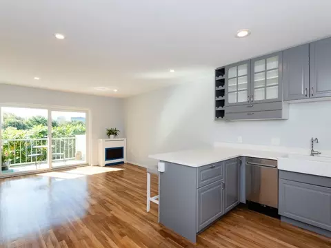 229 Coolidge Ave #303, Watertown, MA 02472