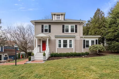 112 Wellesley Ave, Wellesley, MA 02481