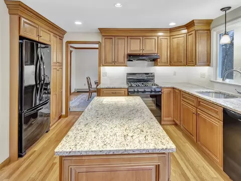 Kitchen - 19 Jacob Dr, Mansfield, MA 02048 photo 3 of 4