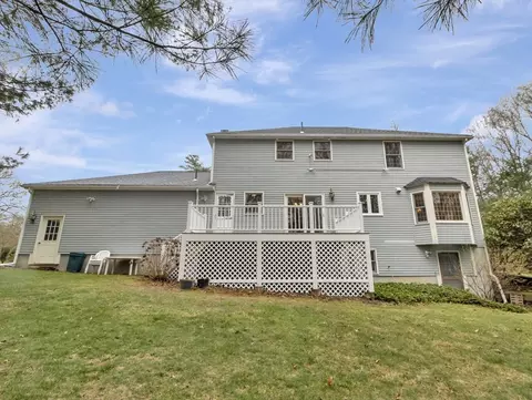 Exterior - 19 Jacob Dr, Mansfield, MA 02048 photo 5 of 10