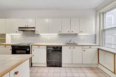 Kitchen - 9 Clinton Path #2, Brookline, MA 02445 photo 3 of 4