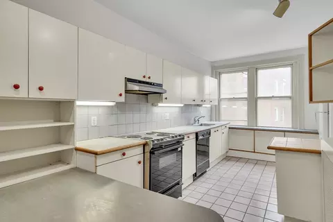 Kitchen - 9 Clinton Path #2, Brookline, MA 02445 photo 1 of 4