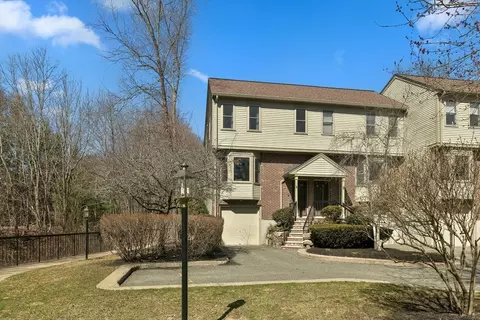 60 Maple St #A, Canton, MA 02021