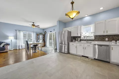 25 Black Point Rd, Webster, MA 01570 photo 8