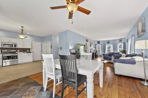 25 Black Point Rd, Webster, MA 01570 photo 9