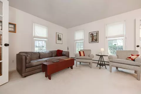 70 Macarthur Rd, Northbridge, MA 01534 photo 9