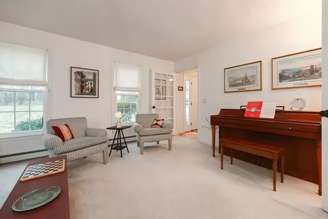 70 Macarthur Rd, Northbridge, MA 01534 photo 8
