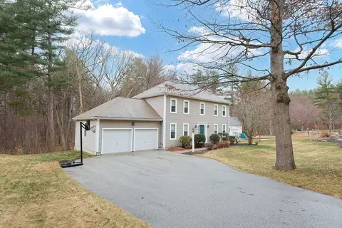 70 Macarthur Rd, Northbridge, MA 01534 photo 2