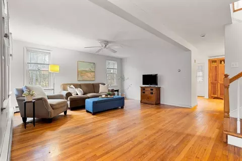 Living - 192 Warren Rd, Townsend, MA 01469 photo 1 of 2