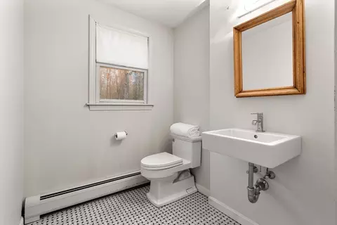 Bath - 192 Warren Rd, Townsend, MA 01469 photo 2 of 3
