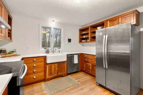 Kitchen - 192 Warren Rd, Townsend, MA 01469 photo 2 of 3