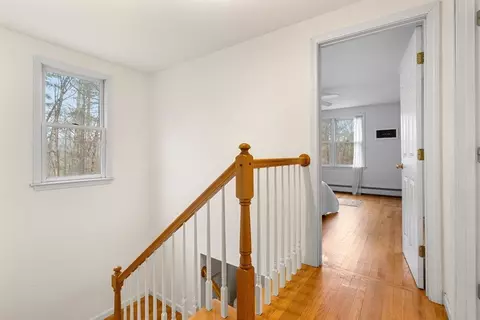 Entry Way - 192 Warren Rd, Townsend, MA 01469 photo 2 of 2